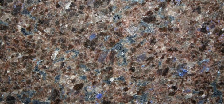 Granit Labrador antique